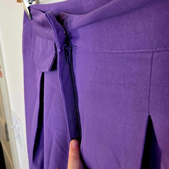 Size L – Purple Pleated Wide-Leg Slacks - Picture 3 of 5